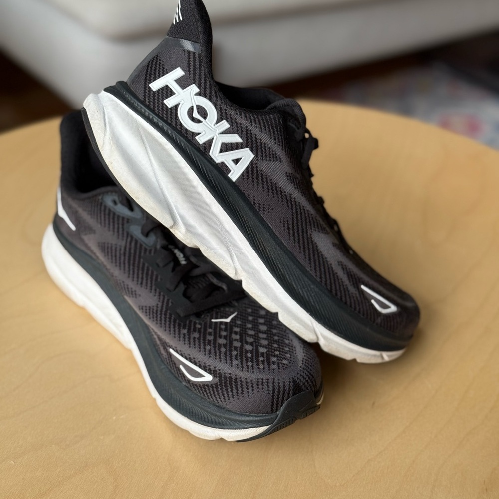 HOKA Clifton 9